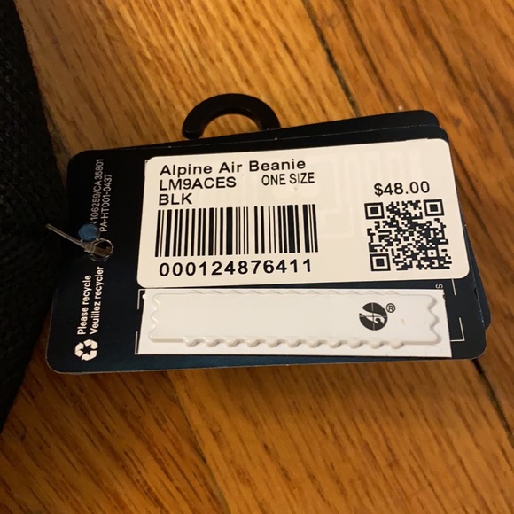 NWT Lululemon Alpine Air Beanie - Picture 5 of 5